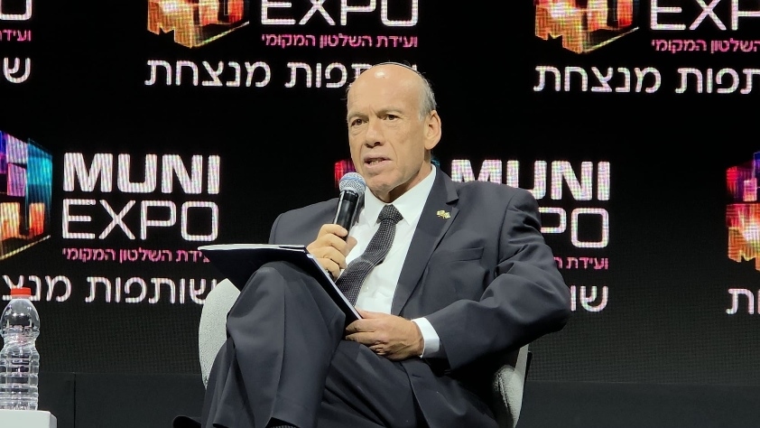 "האם לא ראוי שהציבור יקבל תשובות?". המבקר אנגלמן בוועידת מוני אקספו