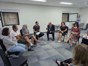 המבקר אנגלמן בפגישה עם תושבי זיקים ונתיב העשרה