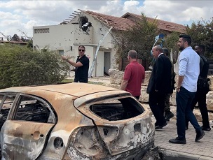 "צה"ל יצא למלחמה ובמקביל על משרדי הממשלה האזרחיים לסייע ולטפל באופן מיידי בתושבי יישובי העוטף שנותרו ללא בית לאחר שחוו אירועים קשים ביותר"