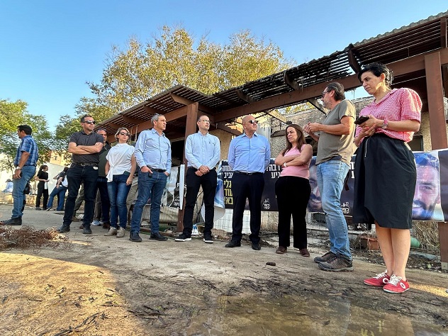 משלחת משרד מבקר המדינה ונציב תלונות הציבור בשכונת הצעירים בכפר עזה