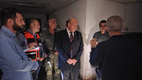 Comptroller Englman at a bomb shelter in Maalot Tarshiha near the northern border