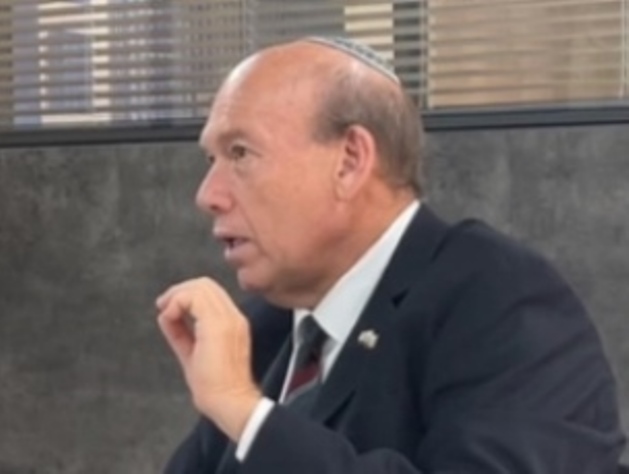 "לשמור על היציבות הניהולית". המבקר אנגלמן