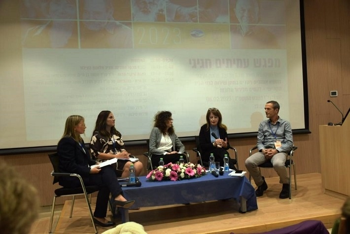 מפגש עמיתים של הנציבות בנושא השירות הציבורי לגיל השלישי