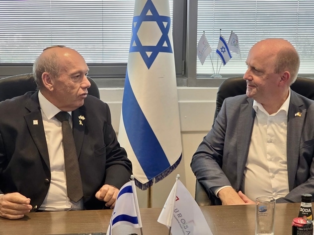 המבקרים אנגלמן ובקר בפגישתם בלשכת מבקר המדינה בירושלים