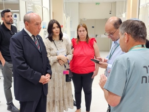 מבקר המדינה מתניהו אנגלמן בביקור בבי"ח סורוקה בבאר שבע